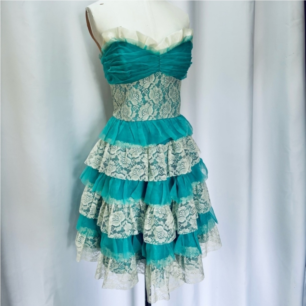 Betsey Johnson Blue and White Lace Midi Dress - Picture 3 of 10